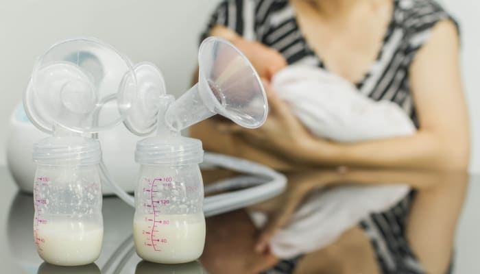 The Pitcher Method: Storing Breast Milk in a Pitcher - Exclusive Pumping